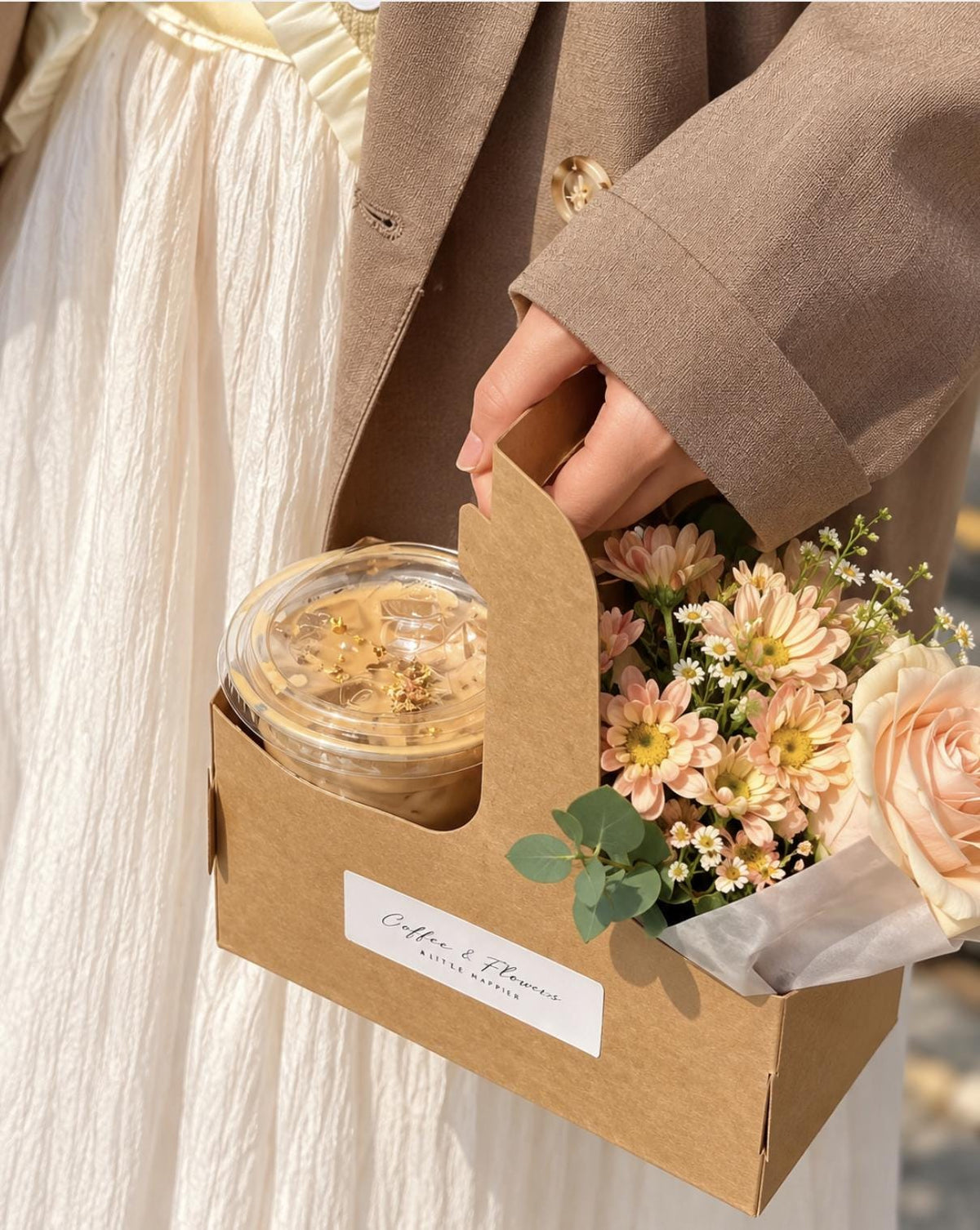 2 - Cup Drink and Flower Carrier with Handle – Recyclable Takeaway Holder for Weddings, Cafes & Catering - Pretty Party Boxx