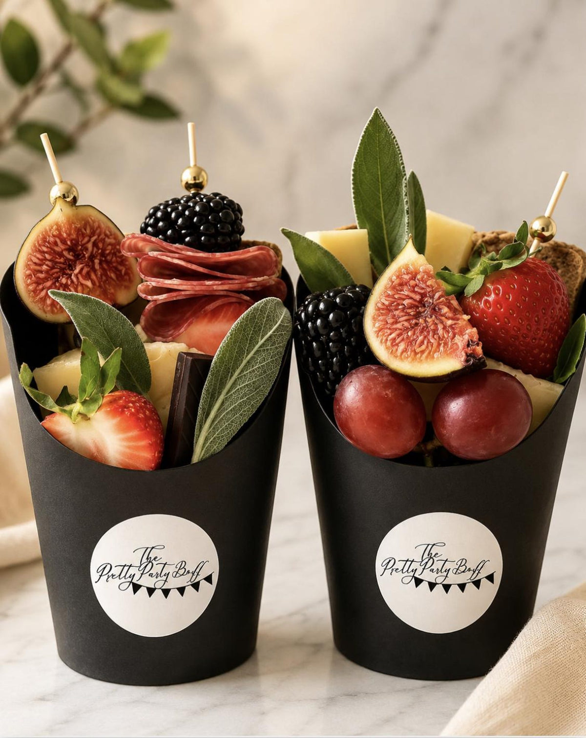 Black Charcuterie Cups with Gold Fancy Toothpicks – 20 - Piece Appetizer Serving Set for Weddings, Parties & Grazing Tables