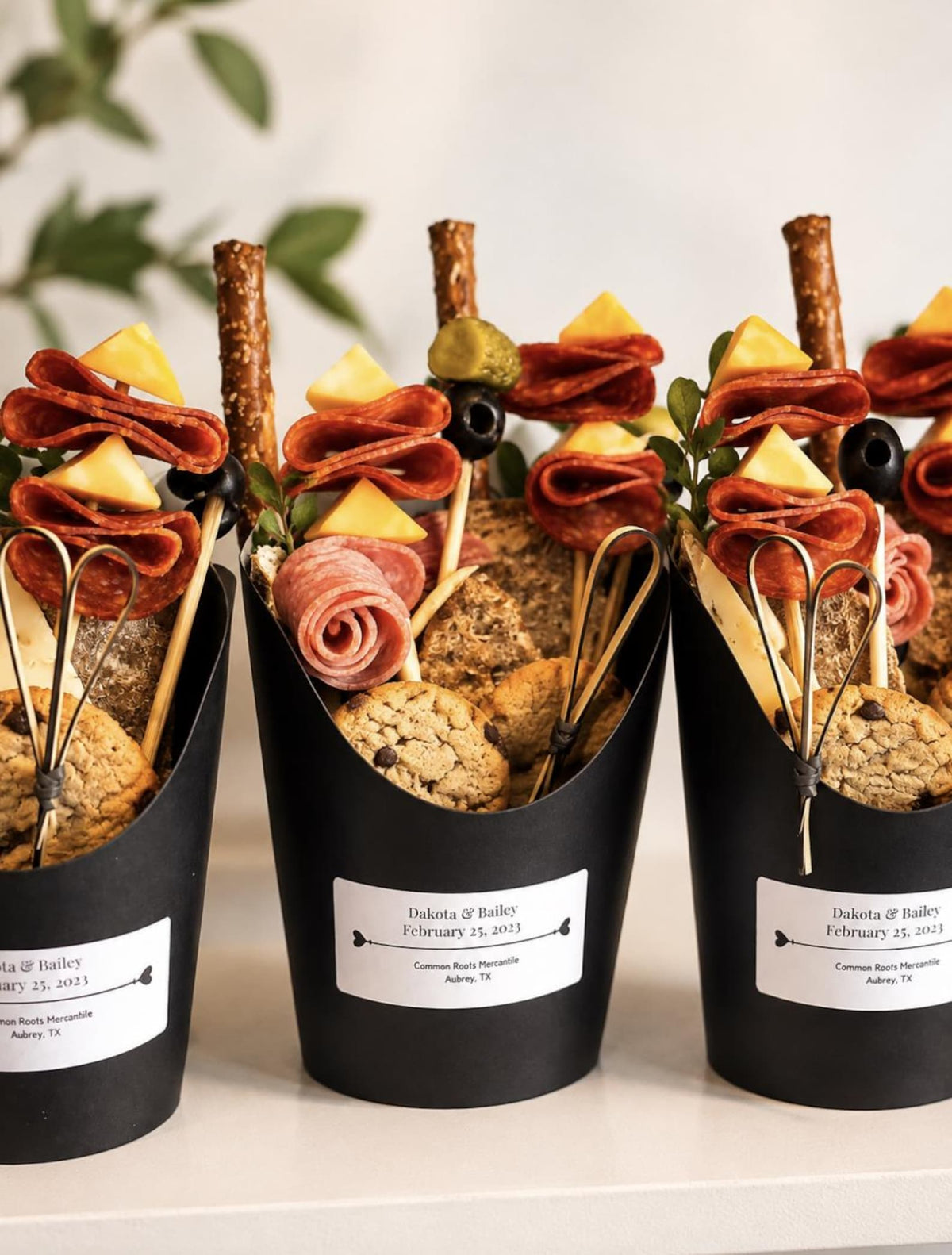 Black Charcuterie Cups with Gold Fancy Toothpicks – 20 - Piece Appetizer Serving Set for Weddings, Parties & Grazing Tables