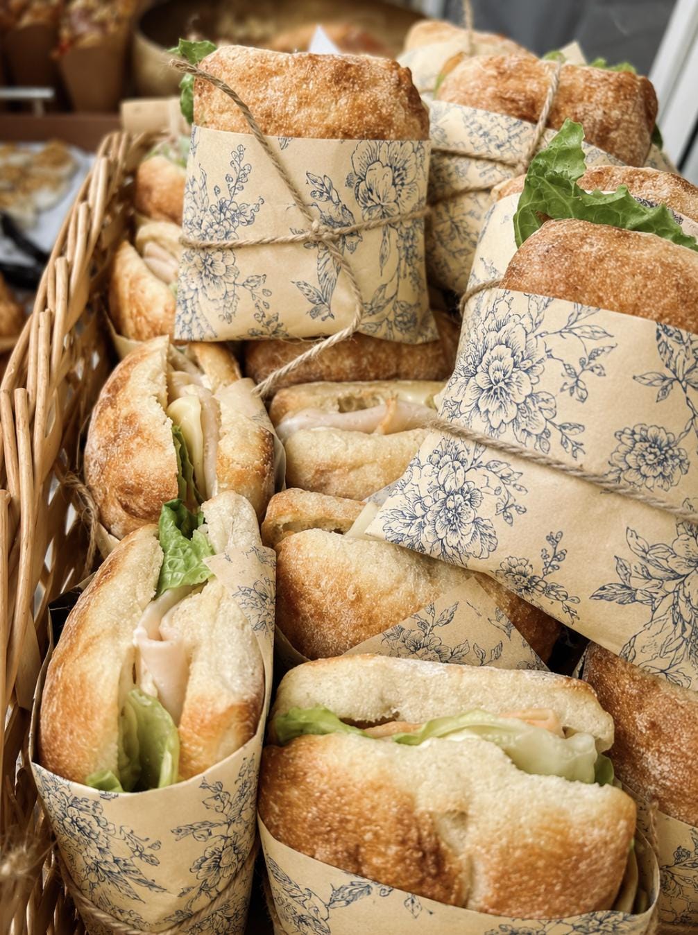 Blue Floral Deli Paper Sheets with Twine – Sandwich Wrap Set for Brunch, Catering & Favors