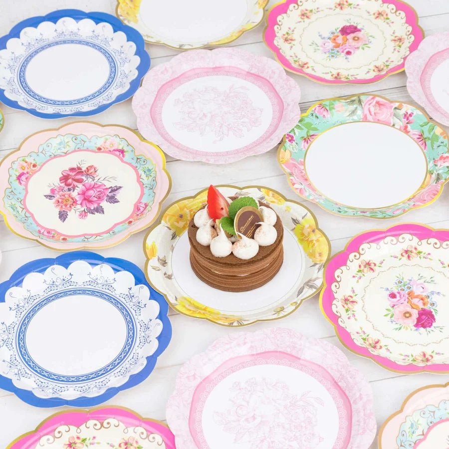 Assorted Vintage Mixed Floral Paper Dinner Plates – Scalloped - Edge Design. - Pretty Party Boxx