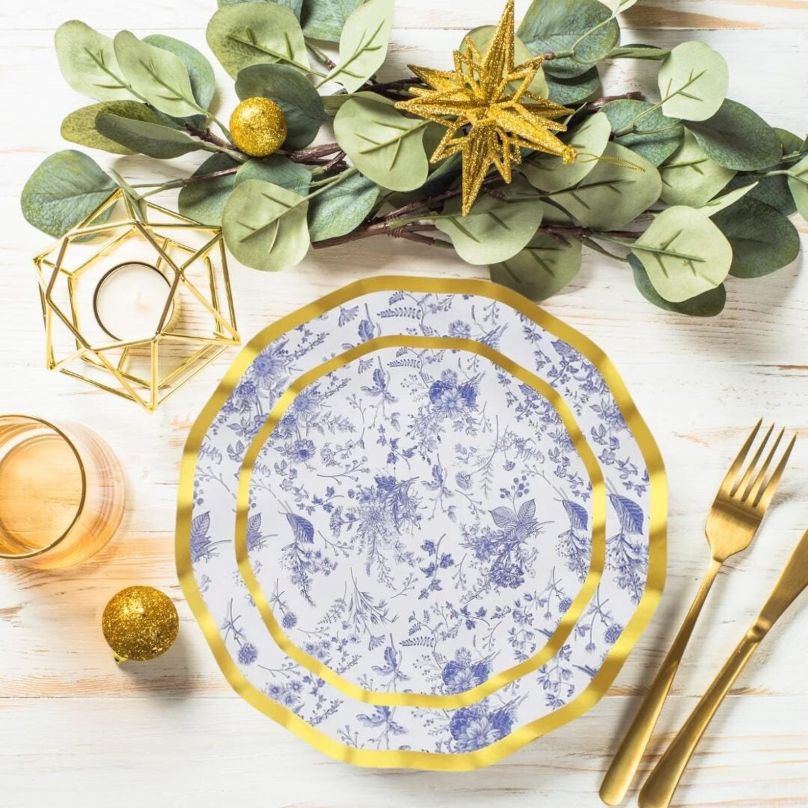 Elegant Toile Floral Scalloped Paper Party Plates – Set of 25 Disposable Plates in 7" & 10" Sizes - Pretty Party Boxx