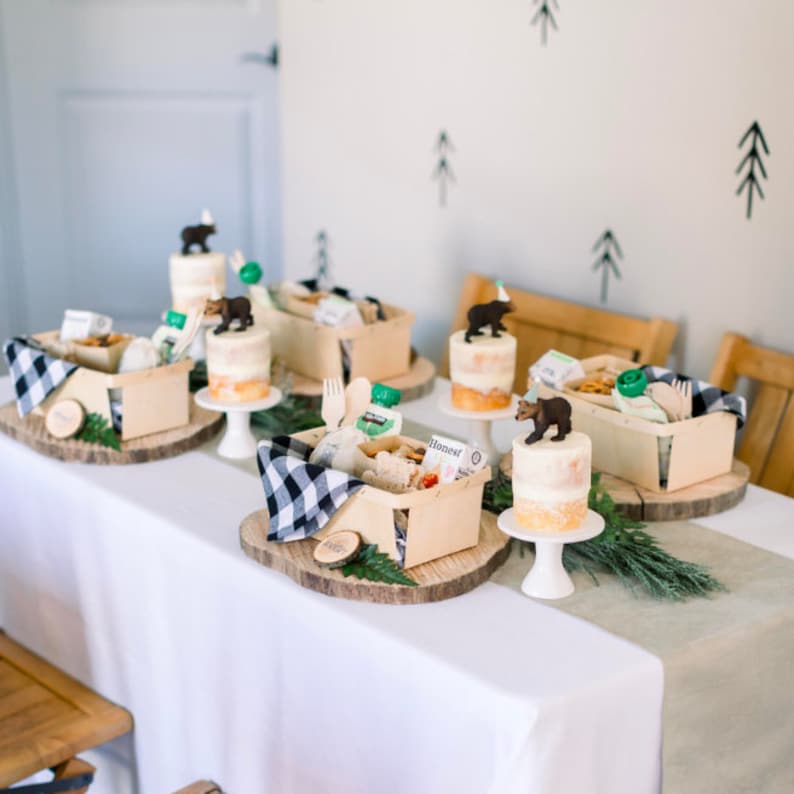 Wooden Food Favor Box with Wooden Forks – Eco - Friendly Charcuterie & Dessert Boxes for Weddings, Parties & Catering - Pretty Party Boxx