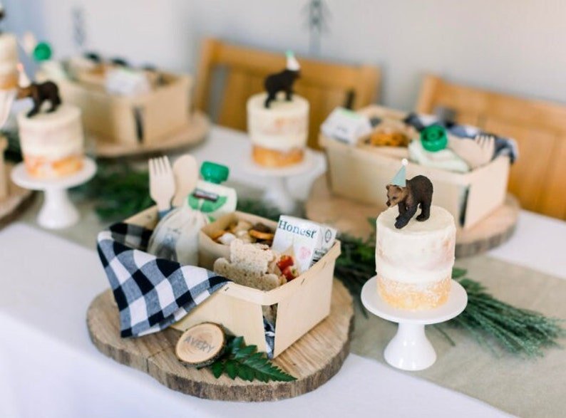 Wooden Food Favor Box with Wooden Forks – Eco - Friendly Charcuterie & Dessert Boxes for Weddings, Parties & Catering - Pretty Party Boxx