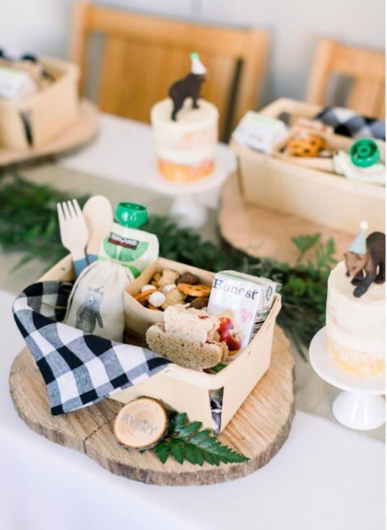 Wooden Food Favor Box with Wooden Forks – Eco - Friendly Charcuterie & Dessert Boxes for Weddings, Parties & Catering - Pretty Party Boxx