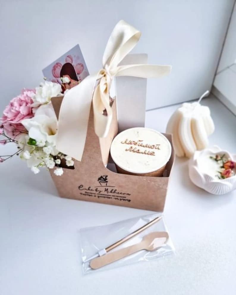 2-Cup Drink and Flower Carrier w/Handle
