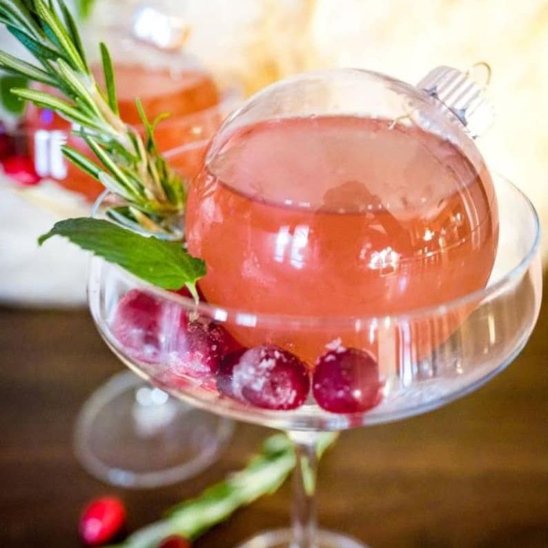 Acrylic Drink Glasses with Ornament Drink Balls – Reusable Holiday Cocktail Set for Parties & Events - Pretty Party Boxx