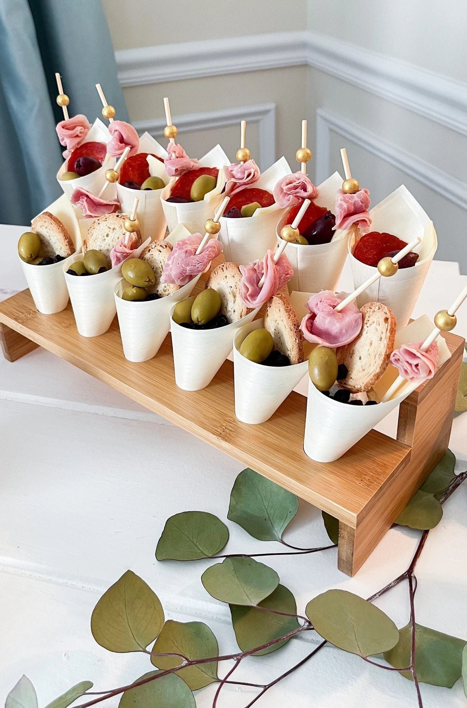 Wooden Charcuterie Cone Stand Holder with Disposable Cones & Toothpicks – Food Display for Grazing Tables, Events & Weddings - Pretty Party Boxx