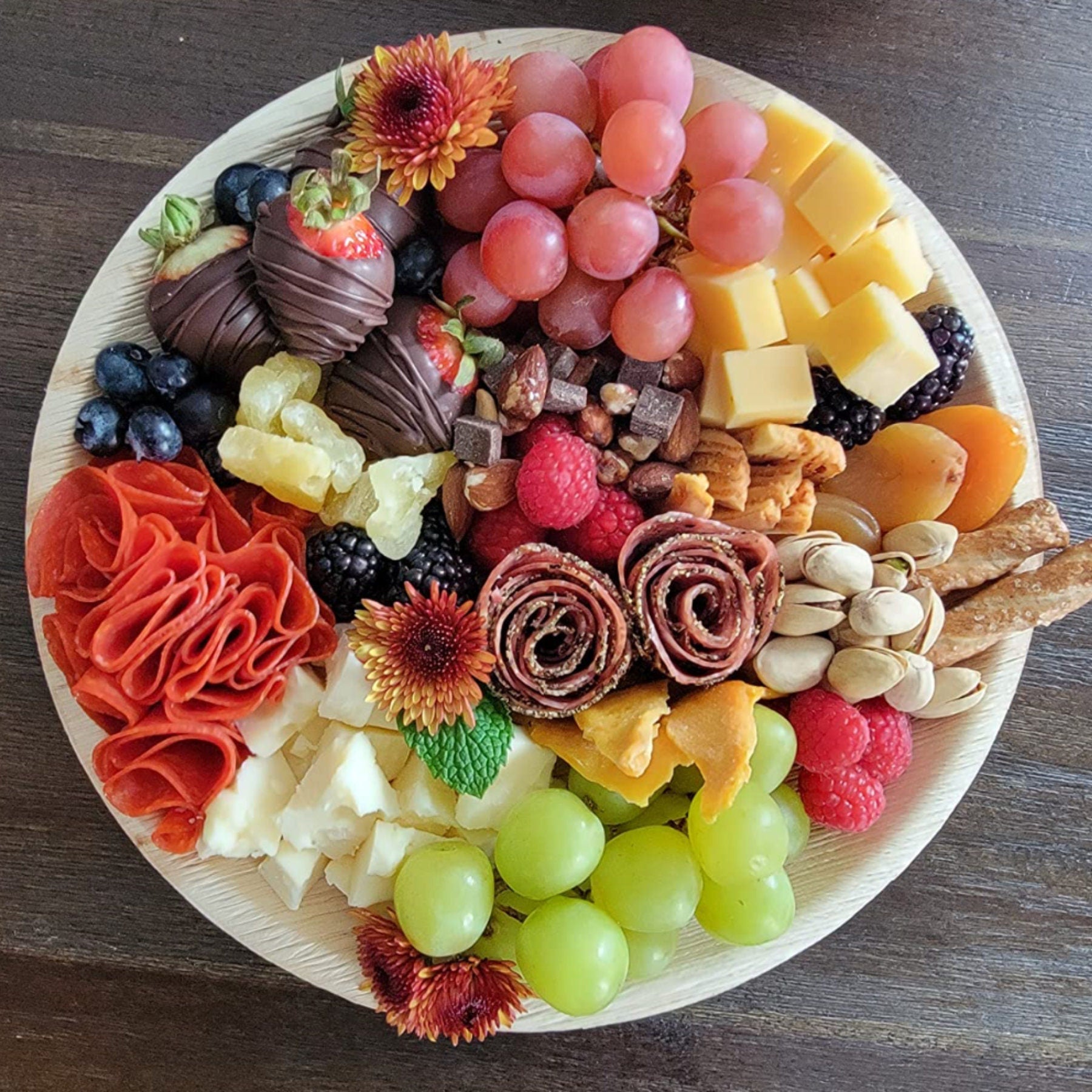 Round Charcuterie Bamboo Trays – Eco - Friendly Serving Platters for Cheese, Appetizers & Fruit Displays at Weddings, Parties & Events - Pretty Party Boxx