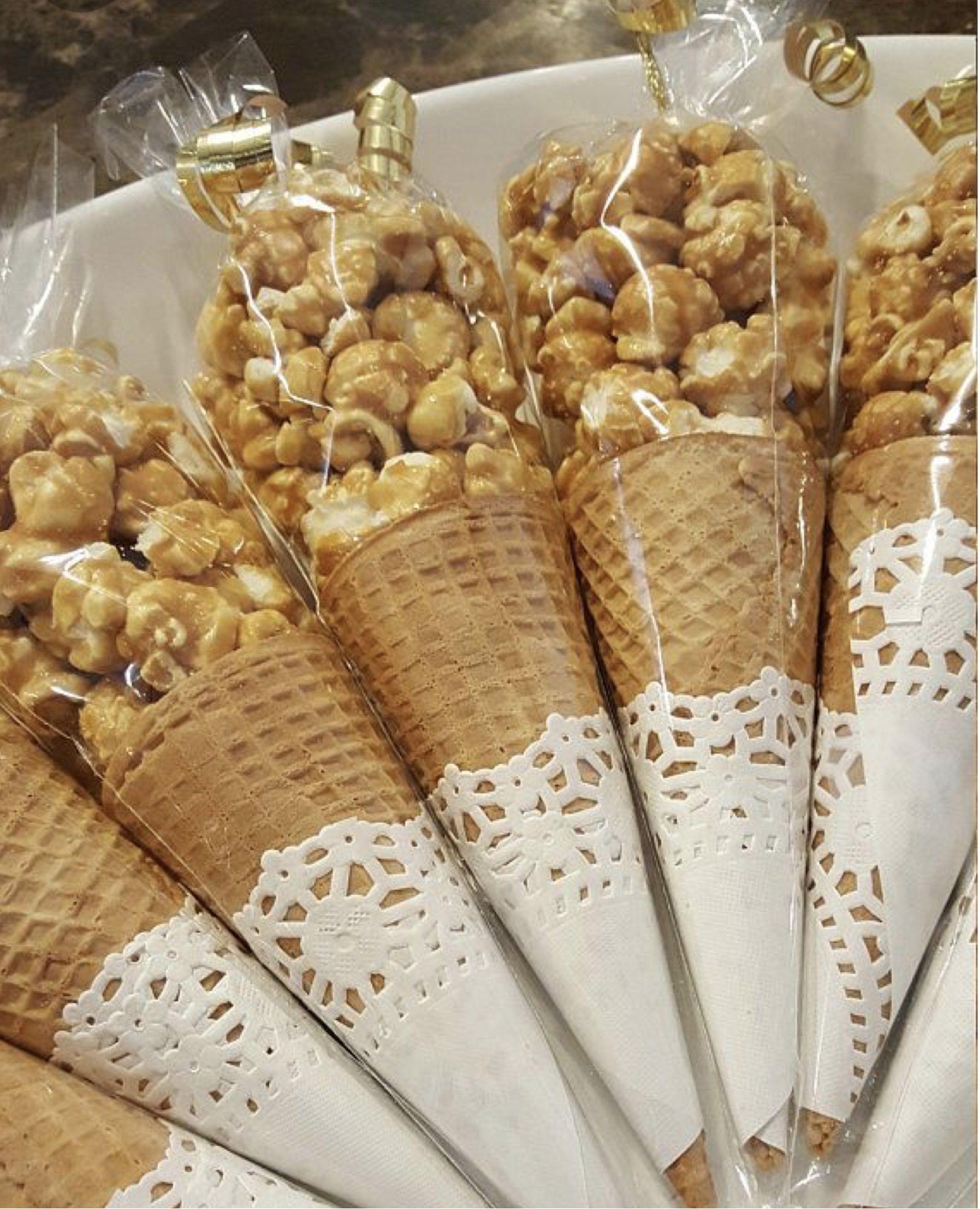 Cone - Shaped Favor Bags with Doilies DIY Kit – 10 - Piece Elegant Gift Bags for Weddings, Showers & Dessert Displays - Pretty Party Boxx