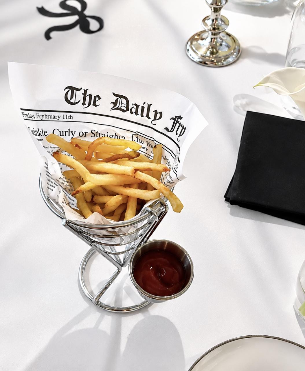 Stainless Steel French Fry Stand Baskets with Newspaper Wax Paper – Catering Fry Display Set