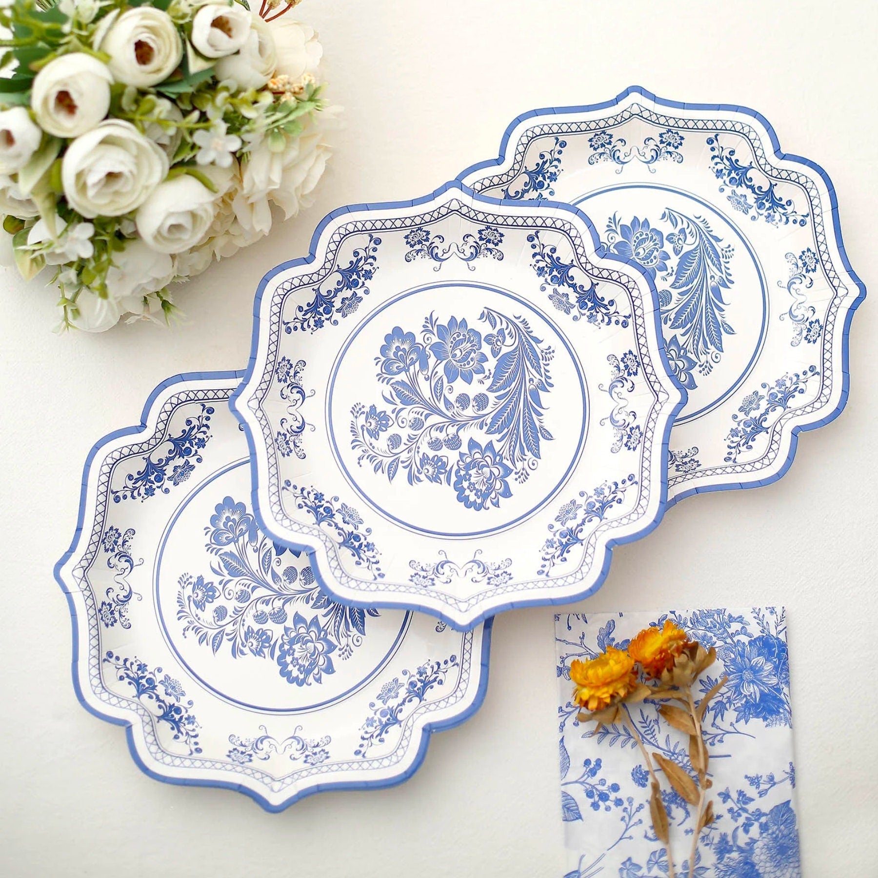 Blue chinoiserie scallop rim party plates set with matching napkin