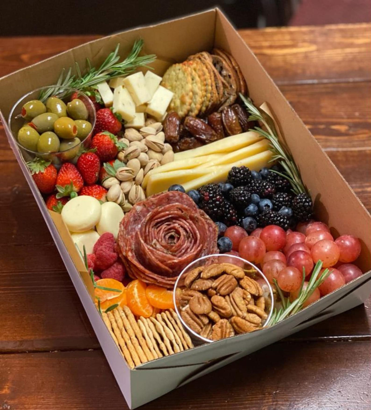 Square Charcuterie Favor Boxes with Clear Lids – 20 Pack with Mini Utensils (6x6x3”) - Pretty Party Boxx
