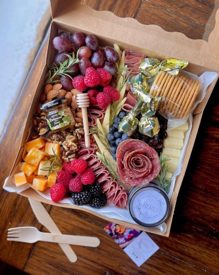 Large Charcuterie Favor Rectangle Grazing Box w/Mini Forks Tongs Honey Comb for Individual Gift Tray Appetizer Dessert Display Catered Event