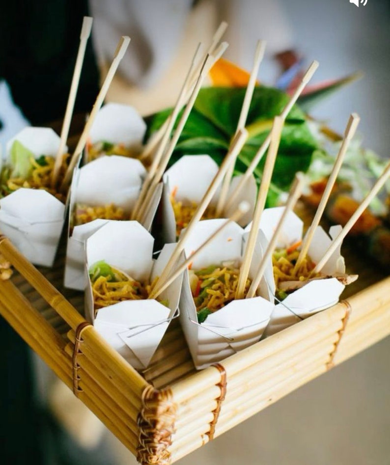 Kraft White Food Take Out Boxes Wooden Forks Chopsticks Set Appetizer Display Catered Display Buffet Food Favor Boxes Wedding Station Party