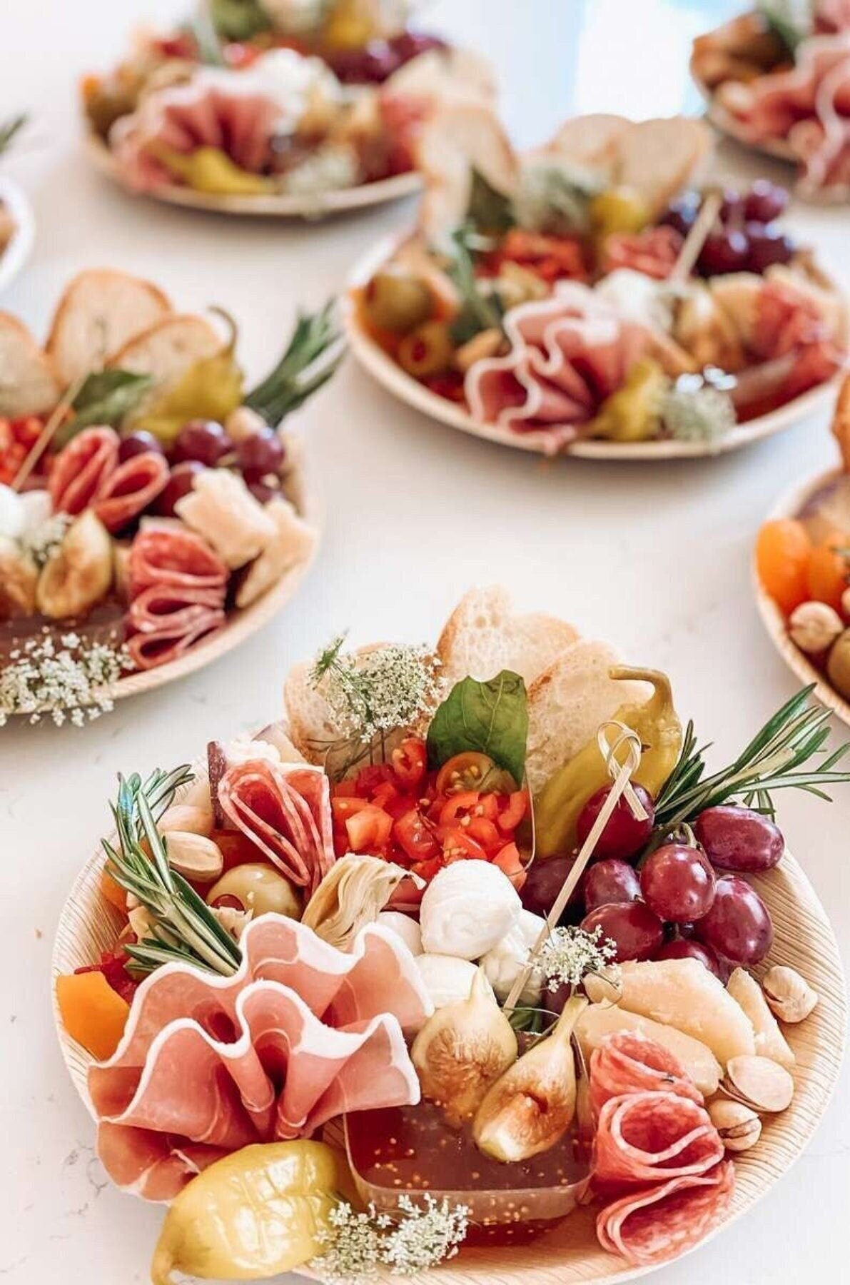 Set of 20 Charcuterie Bamboo Plates with Wooden Utensils – 10 - Inch Eco - Friendly Disposable Serving Plates for Weddings & Events - Pretty Party Boxx