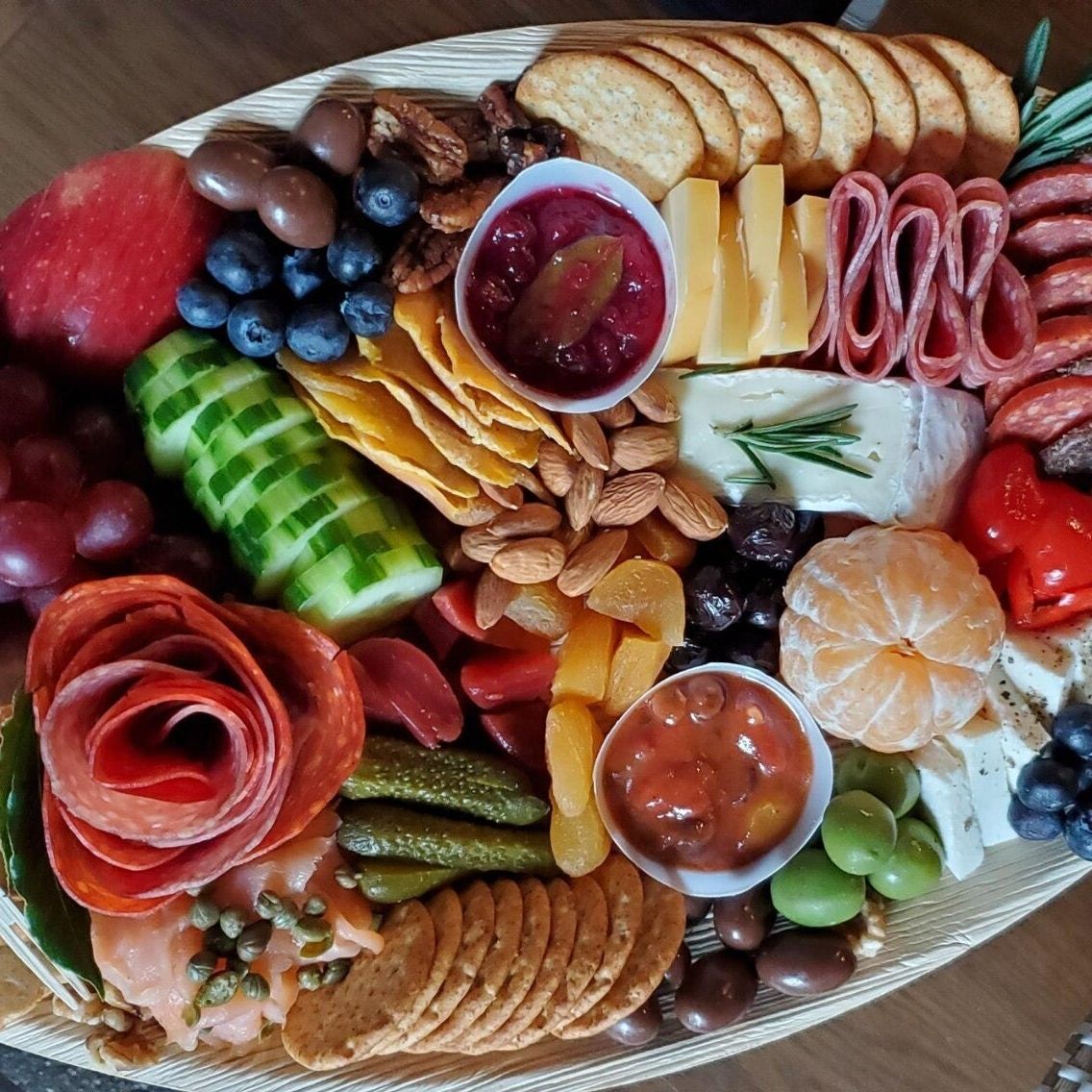 Boat - Shaped Charcuterie Tray – Decorative Serving Platter for Cheese, Fruit & Appetizers at Weddings, Parties & Events - Pretty Party Boxx