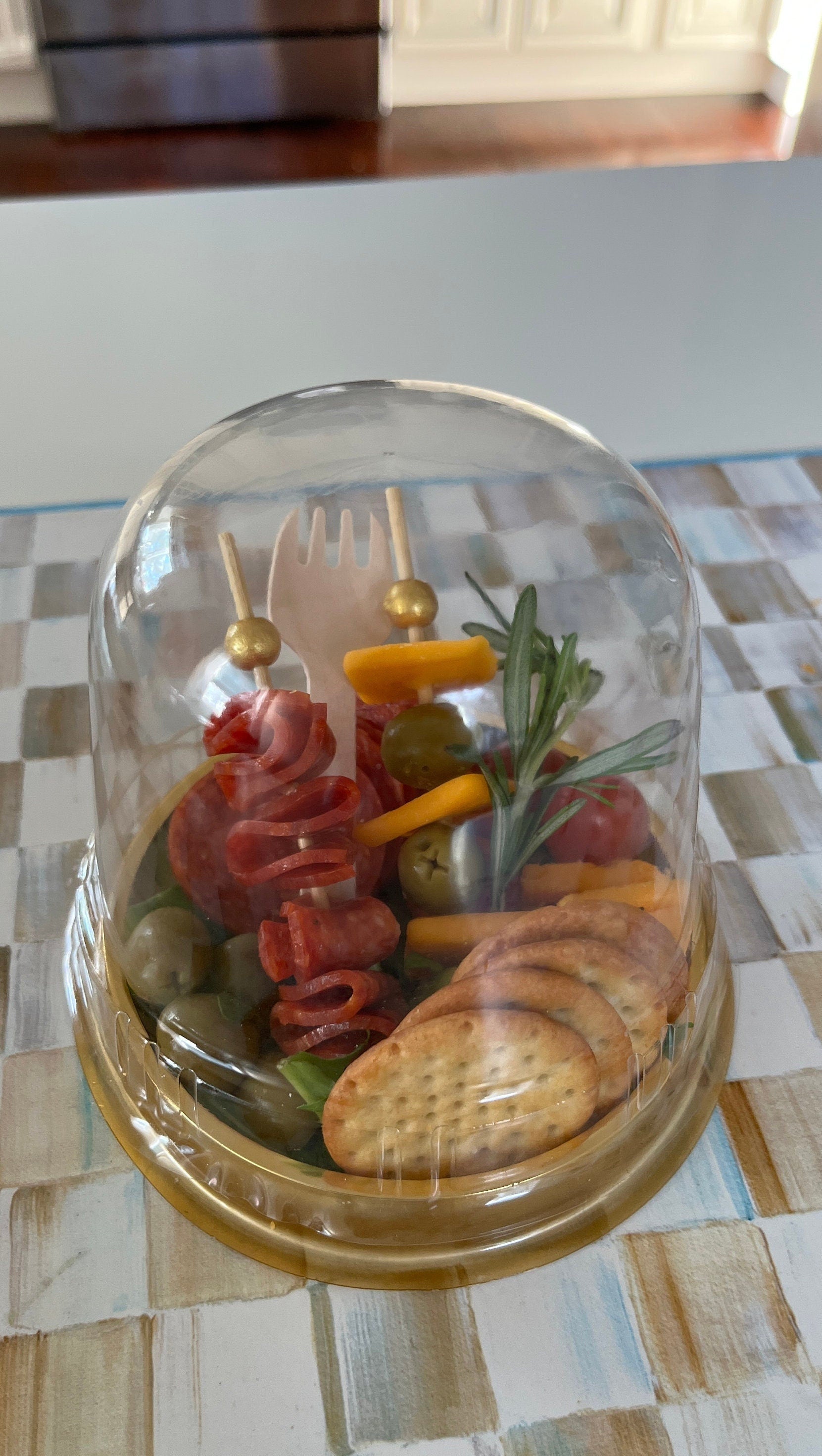Charcuterie Dome Containers Cups with Mini Wooden Forks for Food Favor –  ThePrettyPartyBoxx