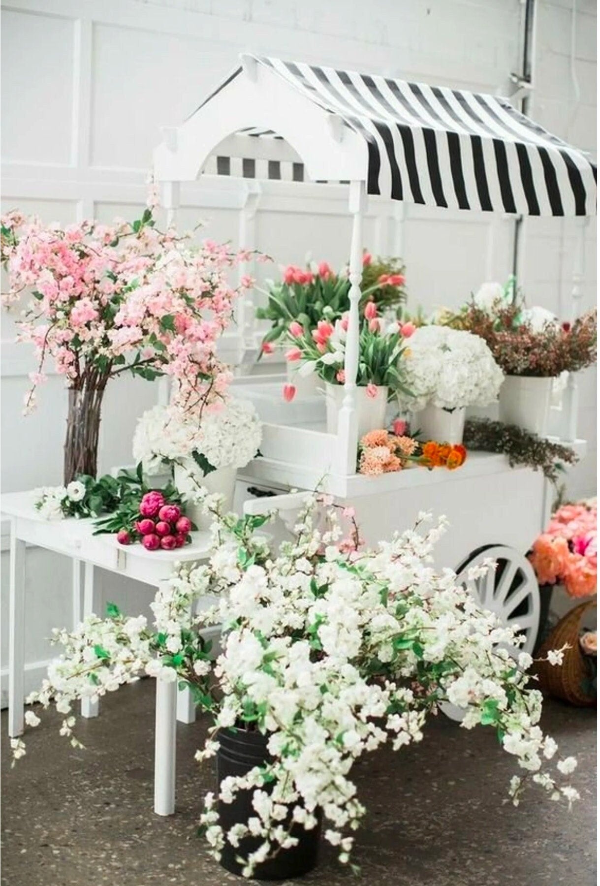 White Candy Cart Flower Dessert Cart for Rent